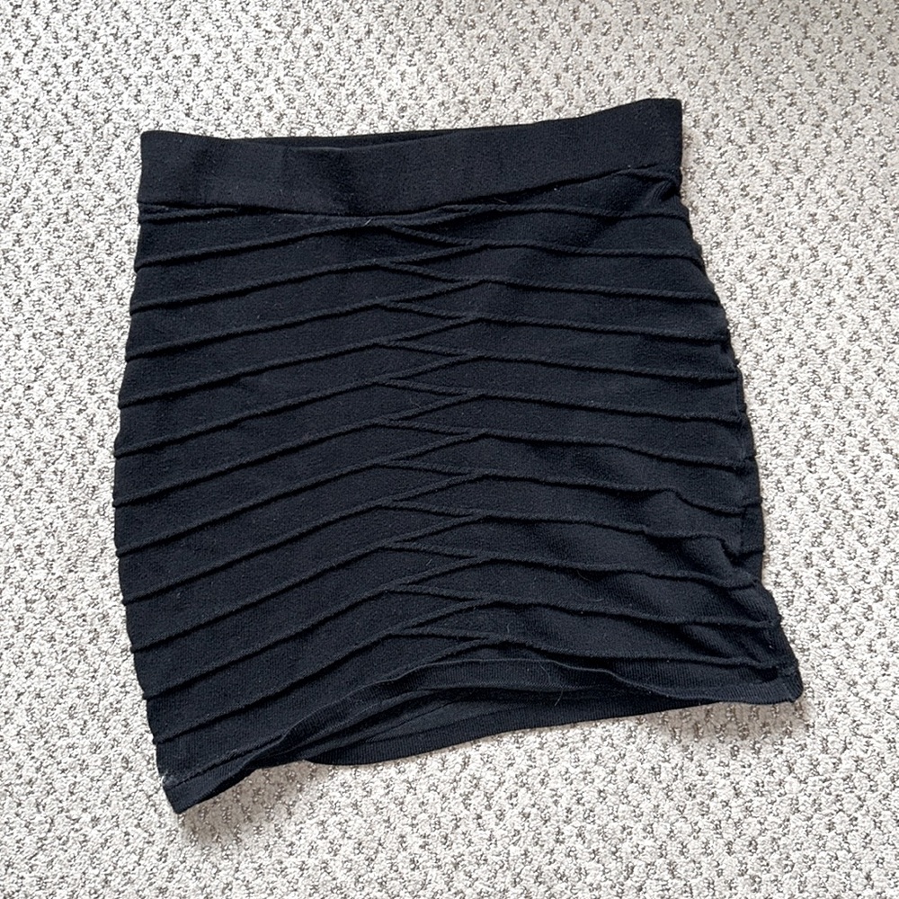 (3 for $12) Black Stretchy Skirt 🖤